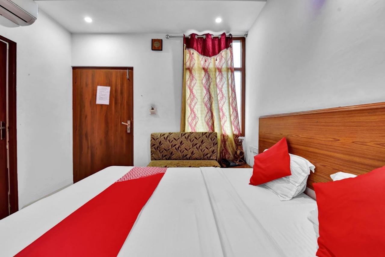 Oyo 82292 Hotel Airport Sky Inn Jaipur Eksteriør billede